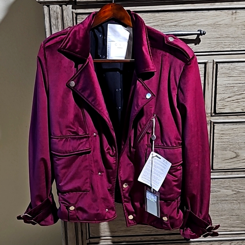 Elegant rad velvet burgundy jacket